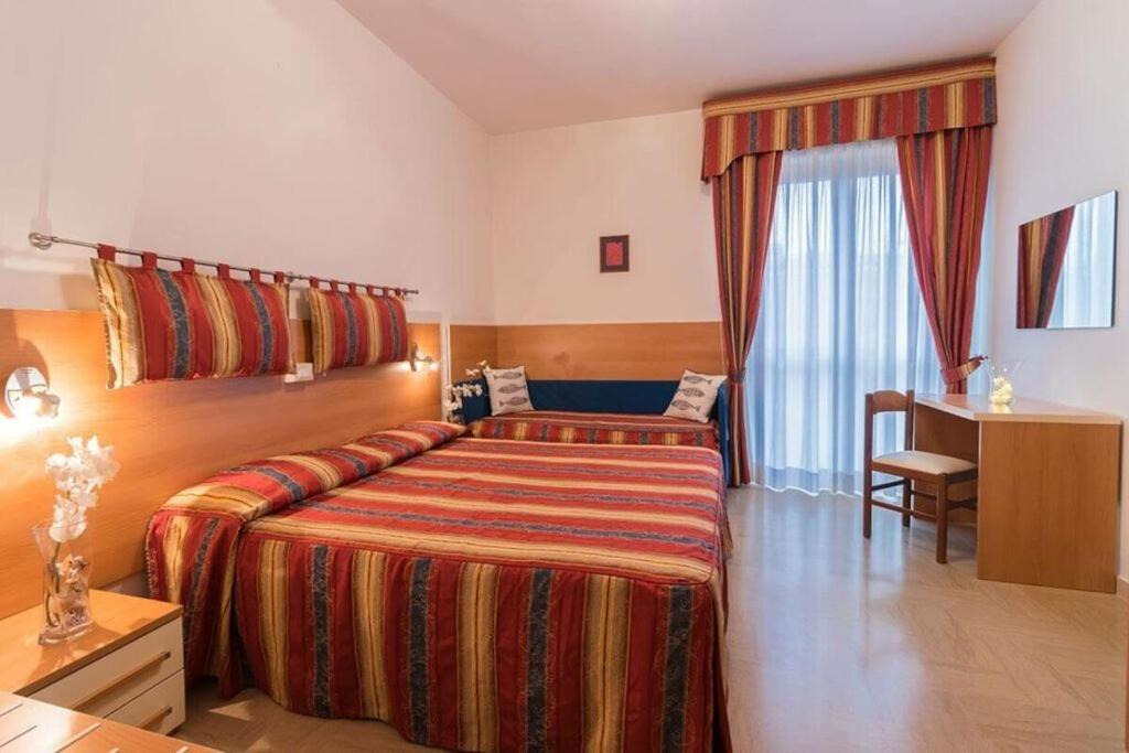 Hotel Corallo Giulianova Kültér fotó